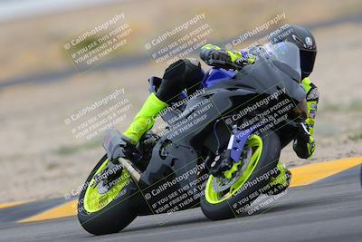 media/Jan-14-2023-SoCal Trackdays (Sat) [[497694156f]]/Turn 4 Set 1 (1020am)/